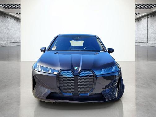 2026 BMW iX xDrive60