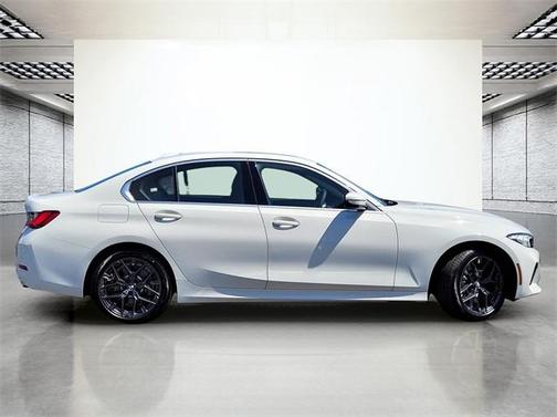 2025 BMW 330 i