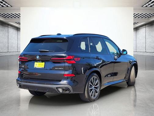 Black Sapphire Metallic 2026 BMW X5 PHEV xDrive50e