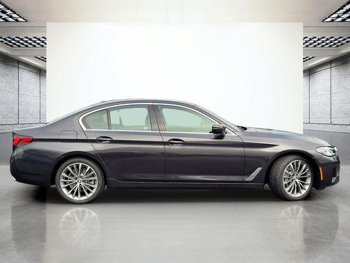 2023 BMW 530 i