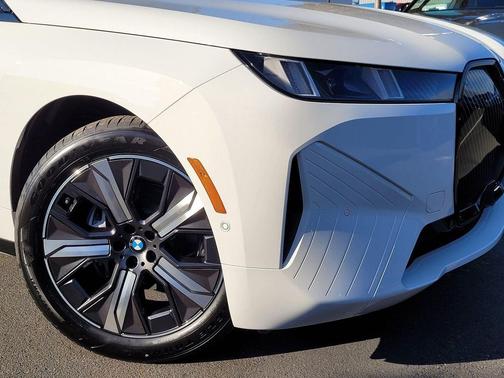2026 BMW iX xDrive45