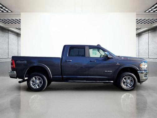 2021 RAM 2500 Laramie Crew Cab 4x4 6'4' Box