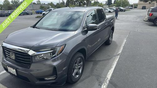 Modern Steel Metallic 2023 Honda Ridgeline RTL