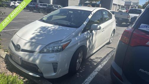 Blizzard Pearl 2015 Toyota Prius Five