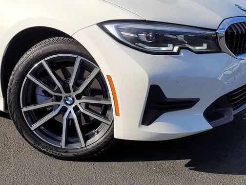2022 BMW 330 330i