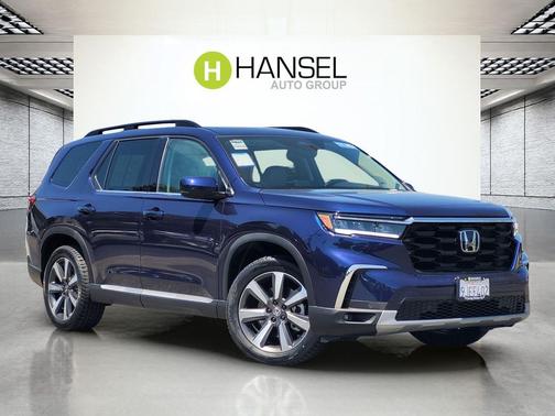 Obsidian Blue Pearl 2024 Honda Pilot Touring 8-Passenger