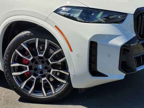 Alpine White 2025 BMW X5 xDrive40i