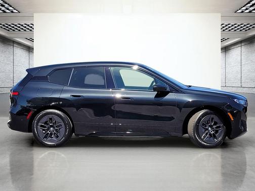 2026 BMW iX xDrive45