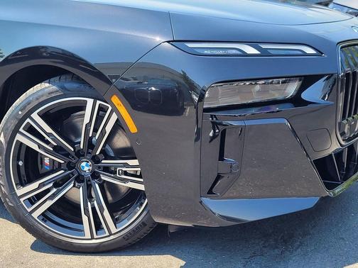 2025 BMW i7 xDrive60