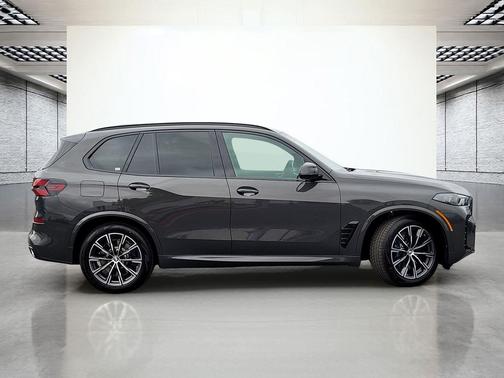 Dravit Grey Metallic 2026 BMW X5 PHEV xDrive50e
