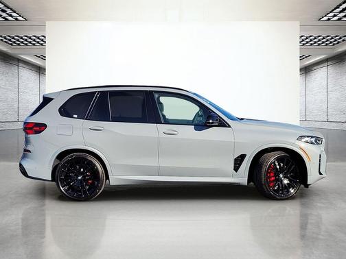 2026 BMW X5 M60i