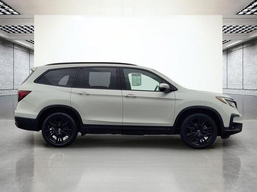2022 Honda Pilot AWD Black Edition