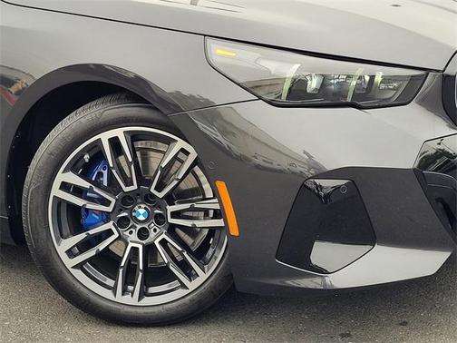 2024 BMW 530 i