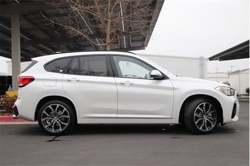 Mineral White Metallic 2021 BMW X1 xDrive28i