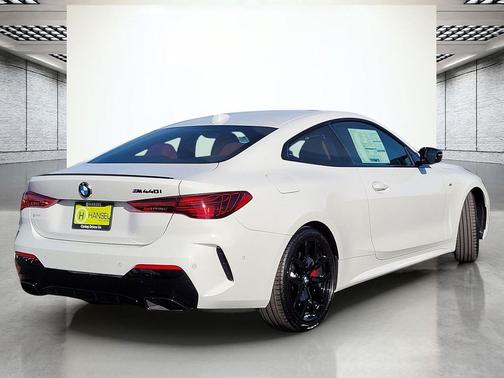 2026 BMW M440 i