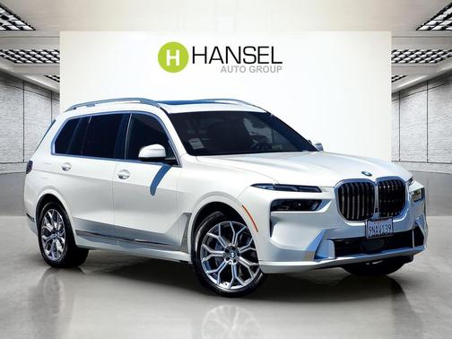 Mineral White Metallic 2025 BMW X7 xDrive40i