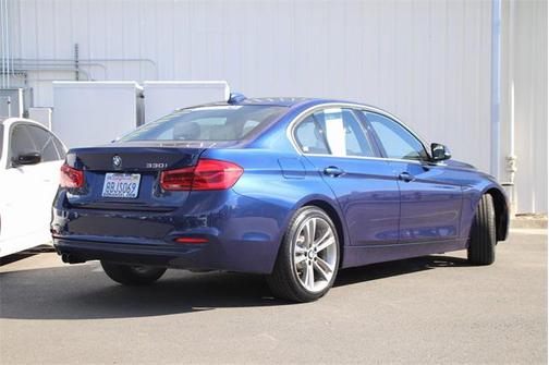 2017 BMW 330 330i