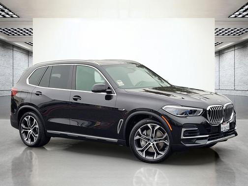 Black Sapphire Metallic 2023 BMW X5 PHEV xDrive45e