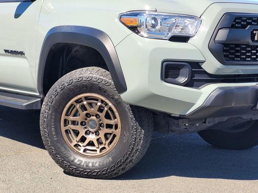 2022 Toyota Tacoma SR5