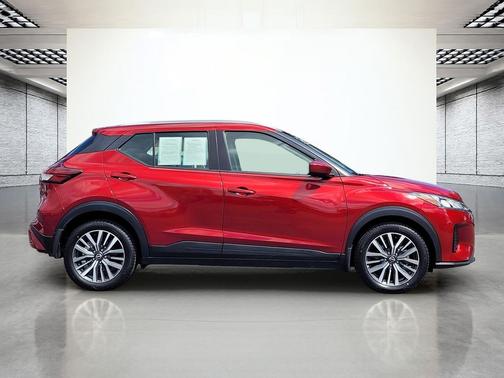 Scarlet Ember Tintcoat 2024 Nissan Kicks SV