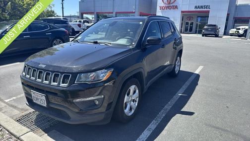 Diamond Black Crystal Pearlcoat 2019 Jeep Compass Latitude
