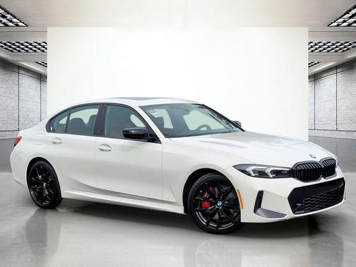 Alpine White 2026 BMW 330 330i