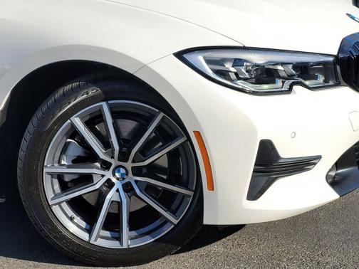Alpine White 2020 BMW 330 330i