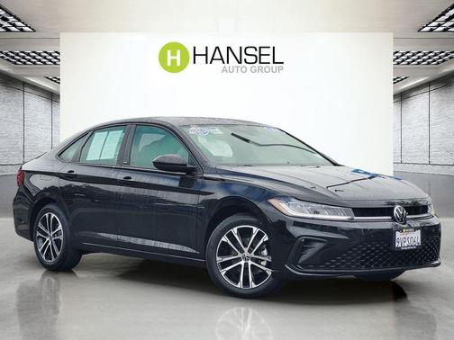 Deep Black Pearl 2025 Volkswagen Jetta 1.5T Sport