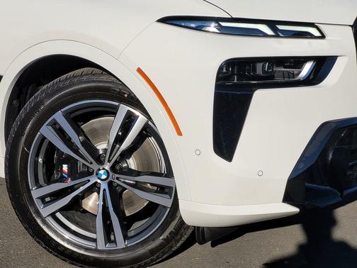 2026 BMW X7 M60i