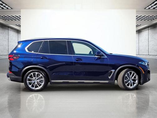 Tanzanite Blue II Metallic 2026 BMW X5 PHEV xDrive50e