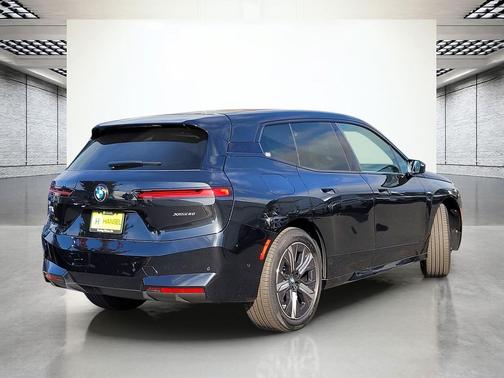 2026 BMW iX xDrive60