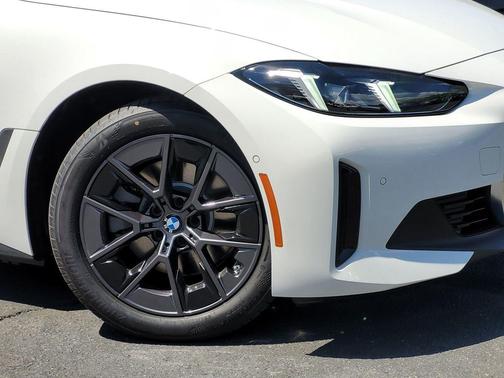 Alpine White 2026 BMW i4 Gran Coupe eDrive40