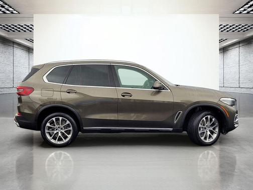 Manhattan Green Metallic 2021 BMW X5 PHEV xDrive45e