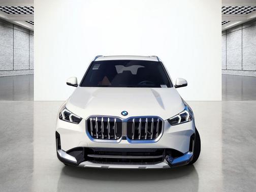 Alpine White 2026 BMW X1 xDrive28i