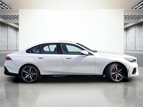 2024 BMW 530 i