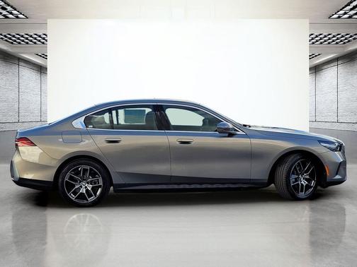 2026 BMW i5 eDrive40