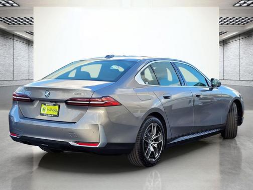 2026 BMW i5 eDrive40