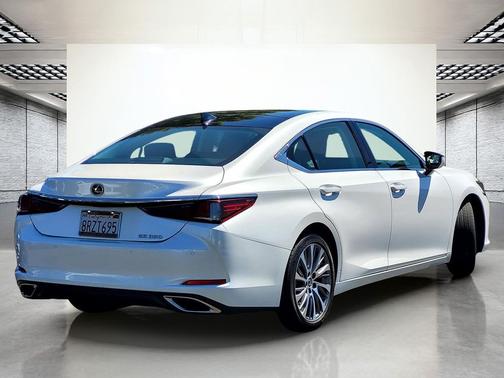 Eminent White Pearl 2020 Lexus ES 350 Base