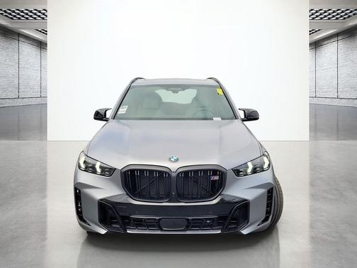 Frozen Pure Grey Metallic 2026 BMW X5 M60i