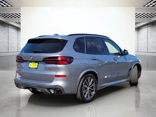 Skyscraper Grey Metallic 2026 BMW X5 PHEV xDrive50e