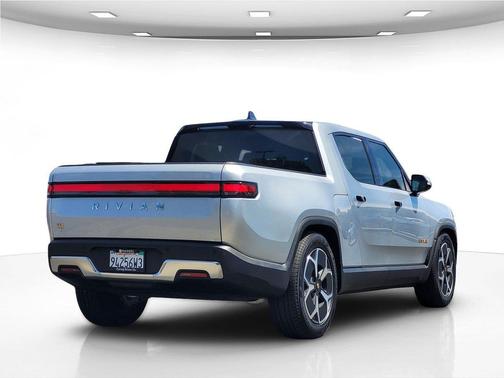 Midnight 2023 Rivian R1T Adventure Quad Motor Large Pack