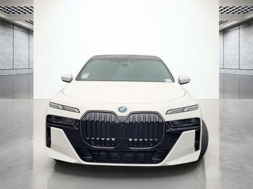 2025 BMW i7 xDrive60