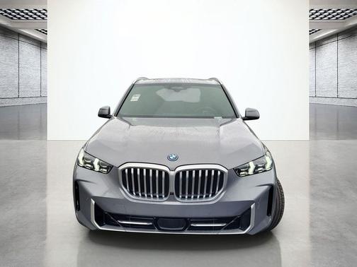 Skyscraper Grey Metallic 2026 BMW X5 PHEV xDrive50e