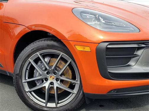 2023 Porsche Macan Base