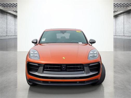2023 Porsche Macan Base