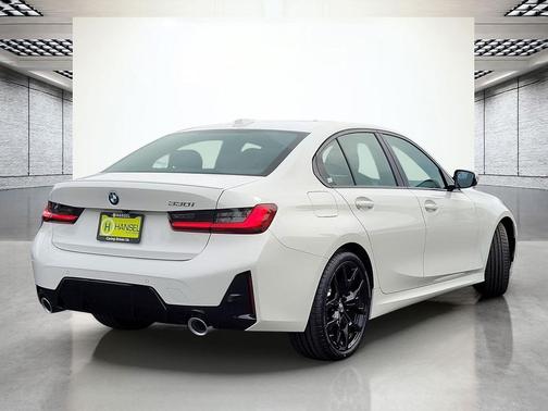 Alpine White 2026 BMW 330 330i