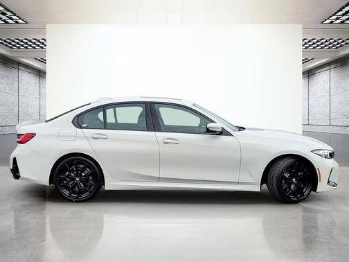 Alpine White 2026 BMW 330 330i