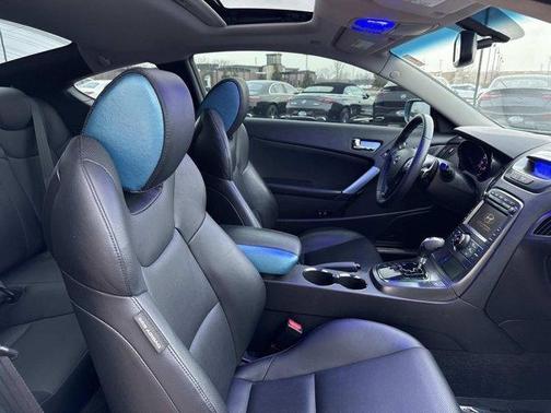 2012 Hyundai Genesis Coupe 3.8 Track