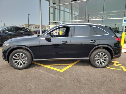2025 Mercedes-Benz GLC 300 Base 4MATIC
