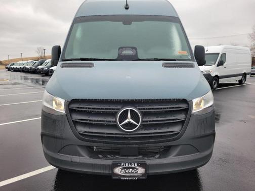 2025 Mercedes-Benz Sprinter 2500 Standard Roof